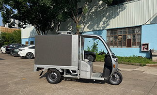 LED屏三輪車宣傳車在戶外廣告?zhèn)鞑バ袠I(yè)中的優(yōu)勢